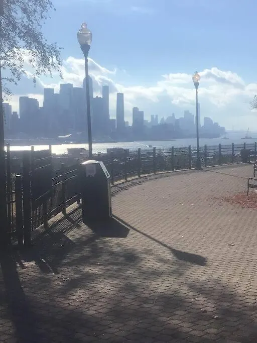 Escape To Spectacular Skyline 12Mints From Nycity West New York